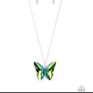 Paparazzi The Social Butterfly Effect Green Necklace